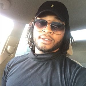 Meet your Posher, Devin